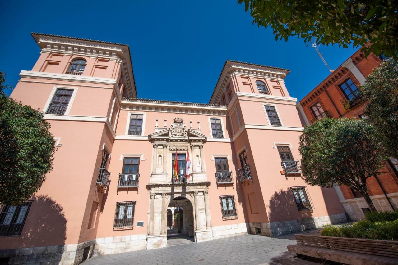 Espacios Blanco Plaza Del Viejo Coso Valladolid Bagian luar foto